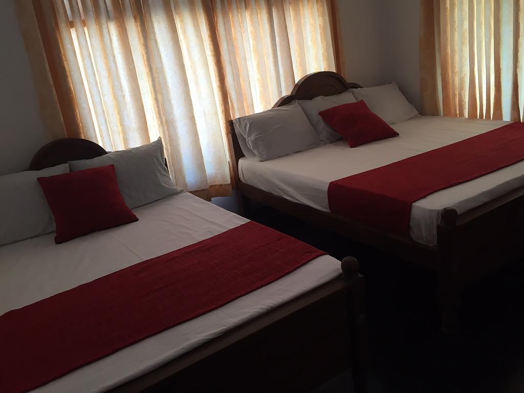 ג'פנה Yaarl Holiday Inn מראה חיצוני תמונה