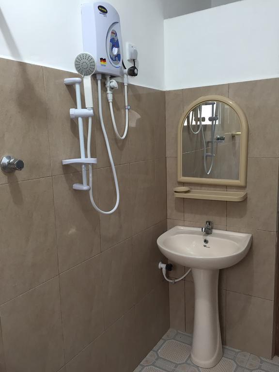 ג'פנה Yaarl Holiday Inn מראה חיצוני תמונה