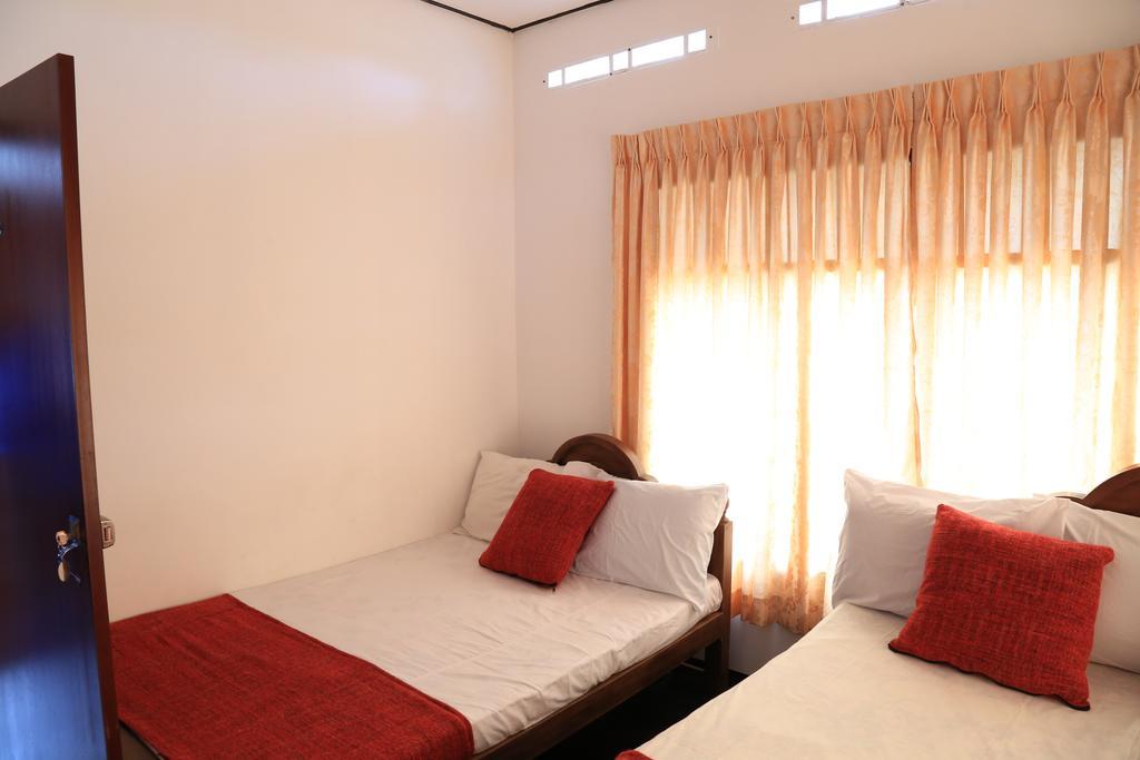 ג'פנה Yaarl Holiday Inn מראה חיצוני תמונה