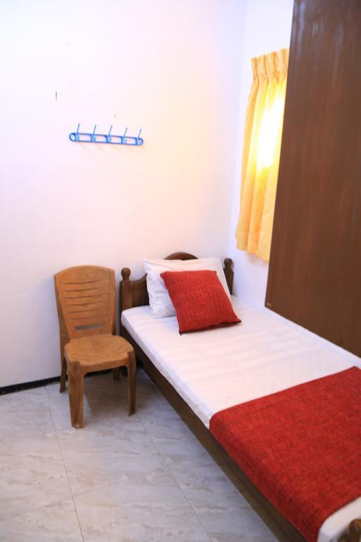 ג'פנה Yaarl Holiday Inn מראה חיצוני תמונה